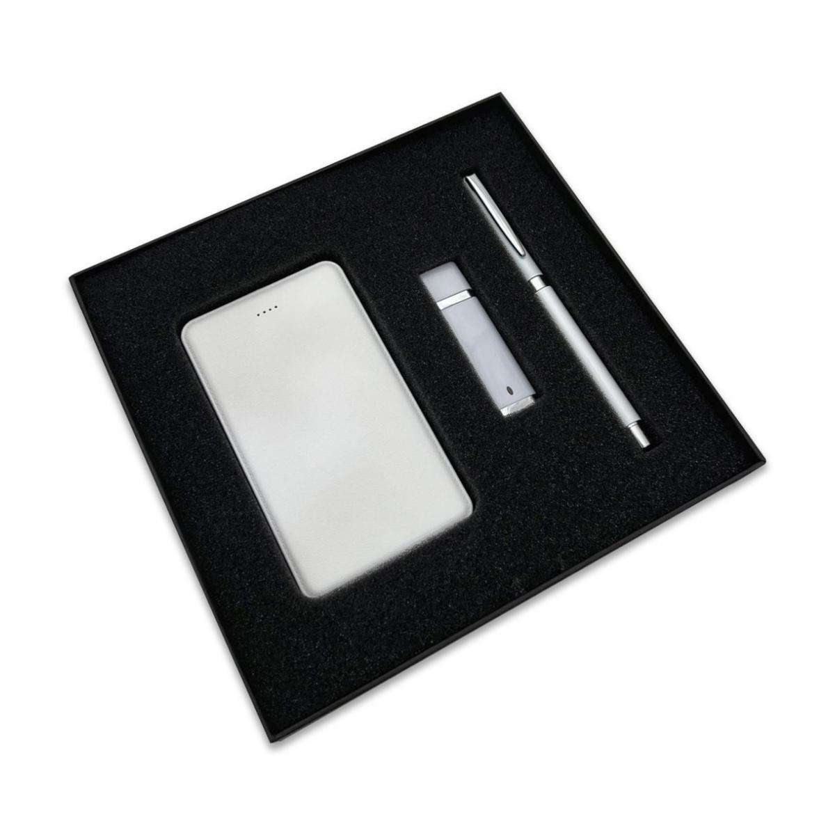 BYL 85 Set: Powerbank - Kalem - USB Bellek 32GB